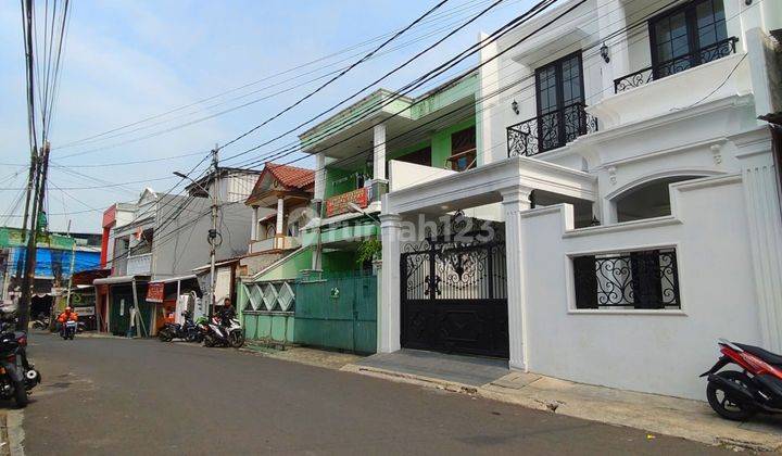 Rumah Baru 2 Lantai Modern Classic Di Area Permata Hijau 2