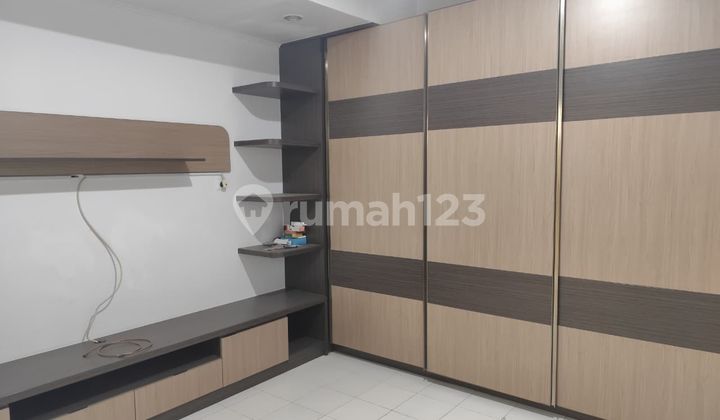 For rent: Citra Garden 2 house, semi-furnished, old building For rent: Citra Garden 2 house, semi-furnished, old building