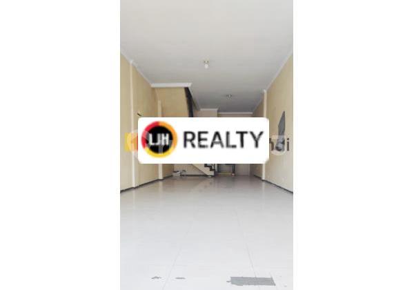 Shophouse in Ngesrep Timur, Semarang 1