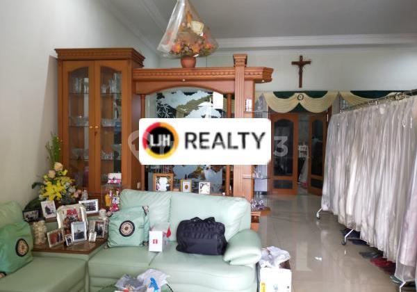 Rumah di Graha Estetika Banyumanik Semarang