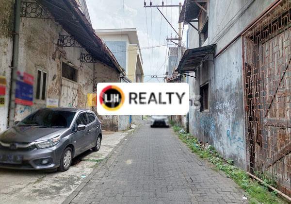 Warehouse in Kalikuping, Kranggan, Semarang 1