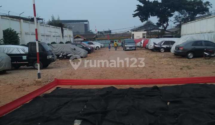 Kavling cocok untuk lapangan padel di Cengkareng