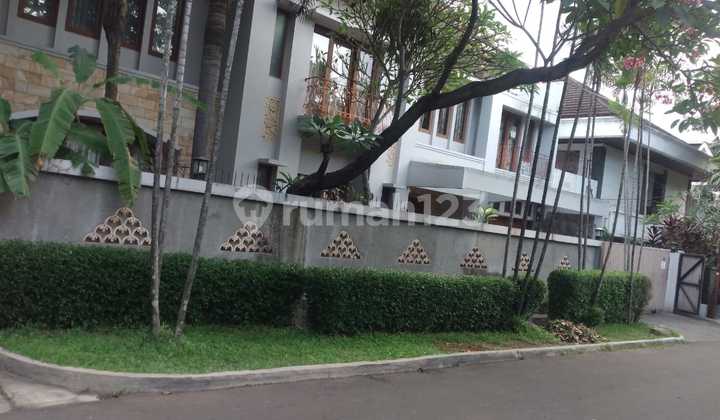 SUPER LUXURY HOUSE, READY TO OCCUPY BEST LOCATION IN DUKU PATRA KUNINGAN