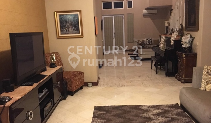 Strategic 4-Bedroom House Plus Swimming Pool in Sentul City 2