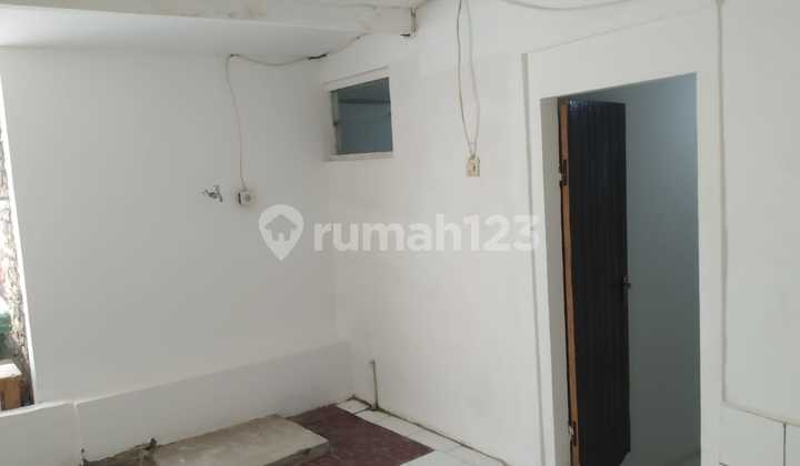 Disewakan Rumah di Utan Kayu 3