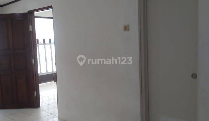 Disewakan Rumah di Utan Kayu 8