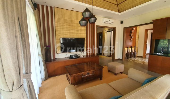 Villa for Sale in Megamendung Bogor, West Java Villa for Sale in Megamendung Bogor, West Java