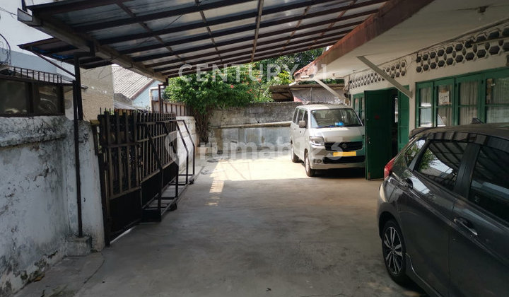 Strategis! RUMAH PLUS GUDANG LUAS Di Palmerah, Jakarta Barat. 2