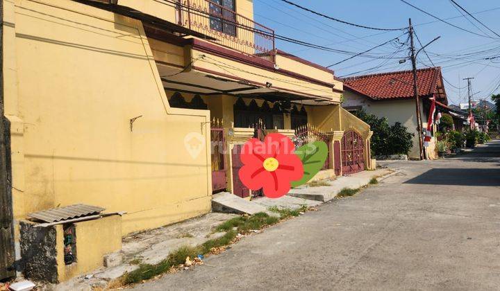 Rumah Hook 4 Kamar Tidur Dalam Komplek di Pondok Gede 2