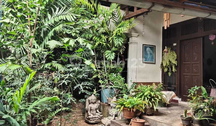 Dijual Rumah Tua di Dlm Komplek Daerah Duren Sawit, Jakarta Timur
