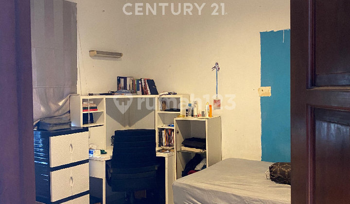 Beautiful House in Perhubungan Complex Rawamangun East Jakarta 2