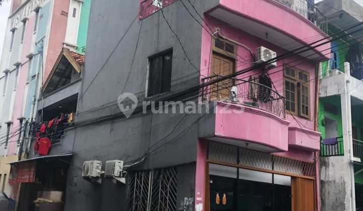 QUICK SALE CORNER SHOPHOUSE IN SAWAH BESAR BUSINESS AREA QUICK SALE CORNER SHOPHOUSE IN SAWAH BESAR BUSINESS AREA