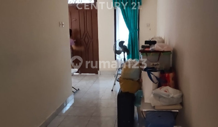 Habitable 2-Story House in Sumur Batu, Central Jakarta 2