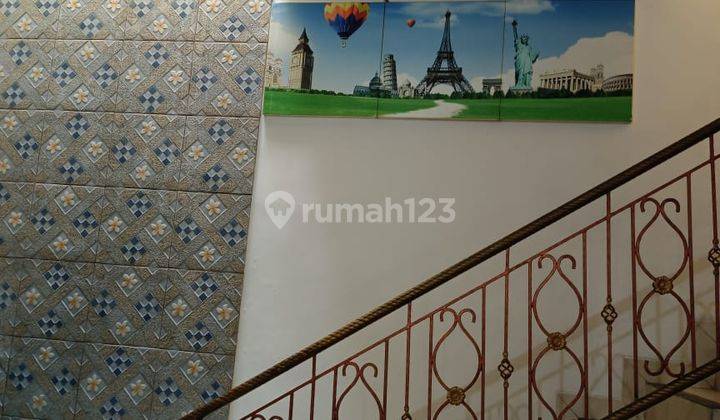 Rumah Hunian Semi Furnish 3 Kamar Tidur di Bintara, Bekasi Barat 2