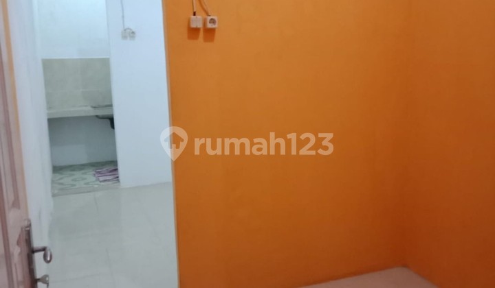 KONTRAKAN 8 PINTU BANGUNAN 2 LANTAI FULL OKUPANSI DI KOJA JAKUT 2
