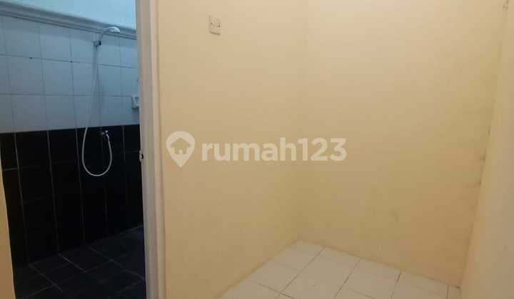 DISEWAKAN RUMAH 3 KAMAR DI AREA STRATEGIS TANAH KUSIR 2