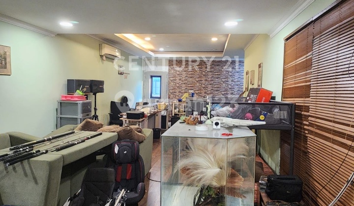 Spacious 281 M2 Car Showroom in Sunter, North Jakarta