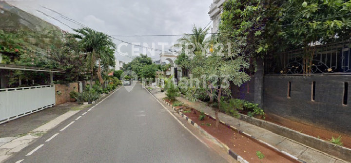 CEMPAKA PUTIH – DIJUAL RUMAH HITUNG TANAH DALAM KOMPLEK EKSKLUSIF