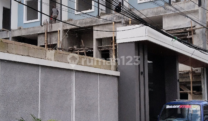 Affordable Serdang Cluster Flood-Free 24-Hour Security One Gate 2