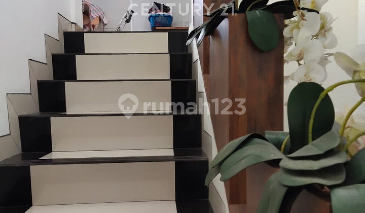 Rumah Hook Rawamangun Jakarta Timur Lokasi Strategis 2