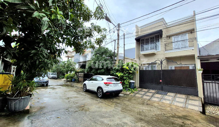 Rumah Minimalis Modern 2 Lantai di Harapan Indah Bekasi 2