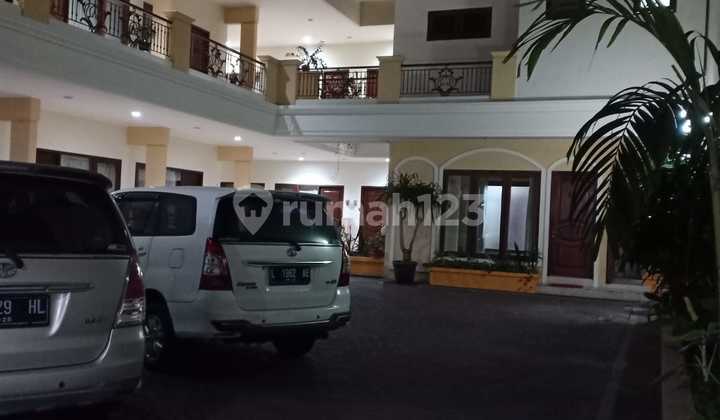 Rumah Bagus di Jl. Raya Kertajaya Indah
, Surabaya 10