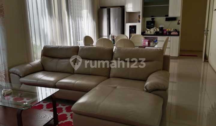 ruang tamu rumah bagus shm di buona