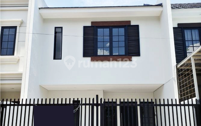 Rumah Bagus SHM di Lebak Jaya 2 Tengah
, Surabaya Rumah Bagus SHM di Lebak Jaya 2 Tengah
, Surabaya