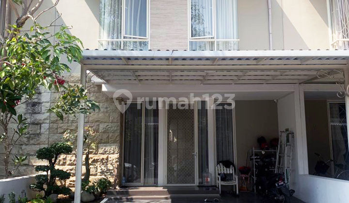 Rumah 2 Lantai di Greenlake Citraland , Surabaya