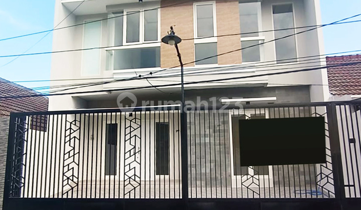 Rumah Baru di Sutorejo Prima Utara , Surabaya