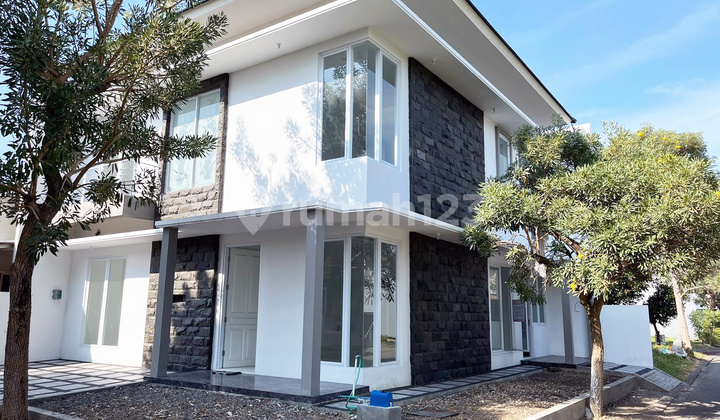 Rumah Baru di Bukit Palma, Citraland Surabaya