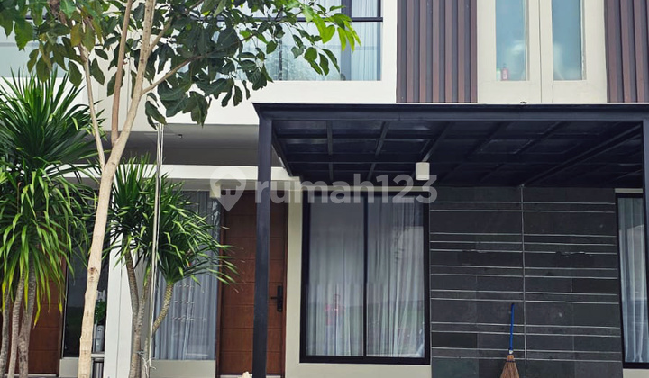 Rumah Furnished Northwest Central, Citraland Surabaya