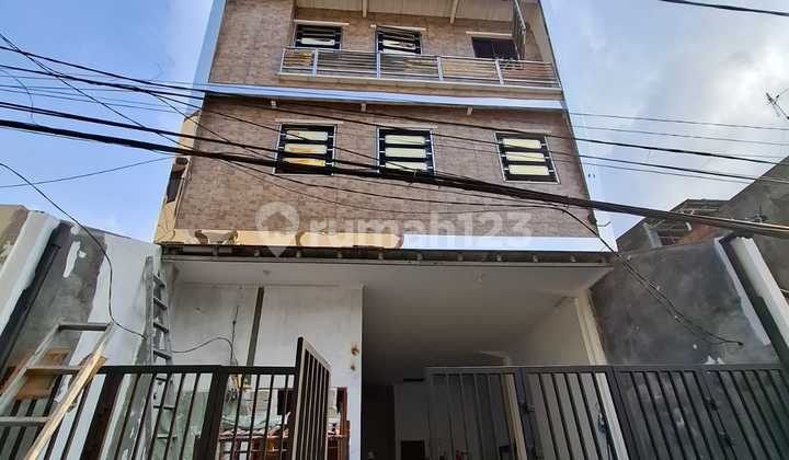 For Quick Sale 4-Story House Very Suitable for Boarding House and Business
