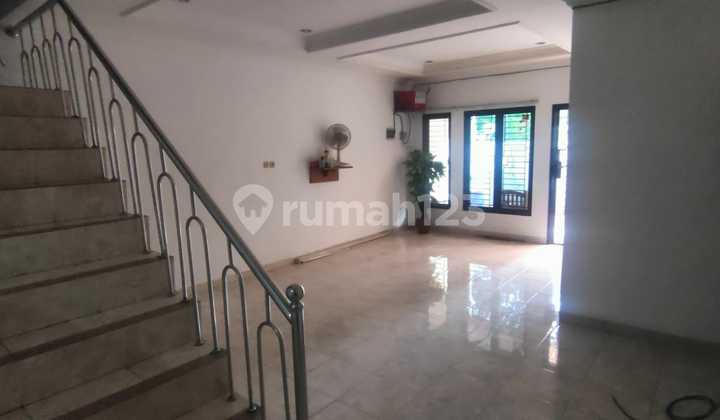 Quick Sale: Green Puri Semanan House at a Good Price 1