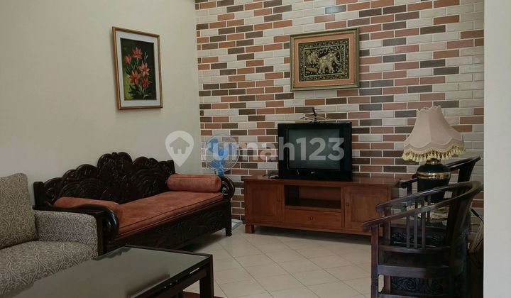 2-Story House Fully Furnished in Dago Resort Complex Bandung 2-Story House Fully Furnished in Dago Resort Complex Bandung