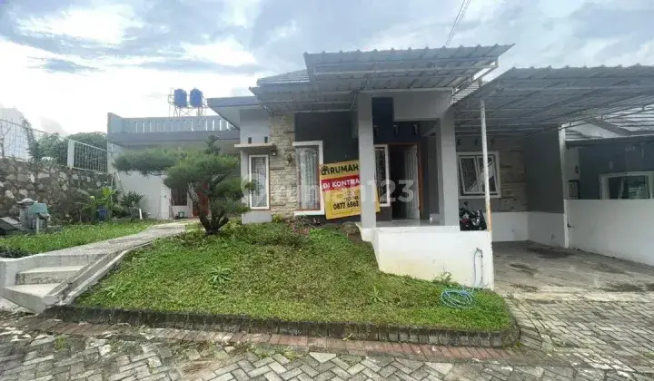 Rumah Villa Siap Huni Eksklusif Mewah Semi Furnish Dengan Good View Daerah Pegunungan Cisarua Bandung Barat 1