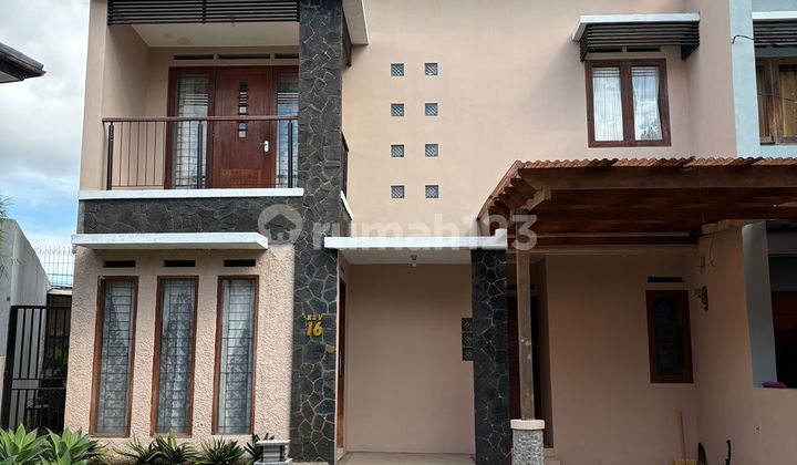 Large Cheap Ready to Live House in Dago Bandung