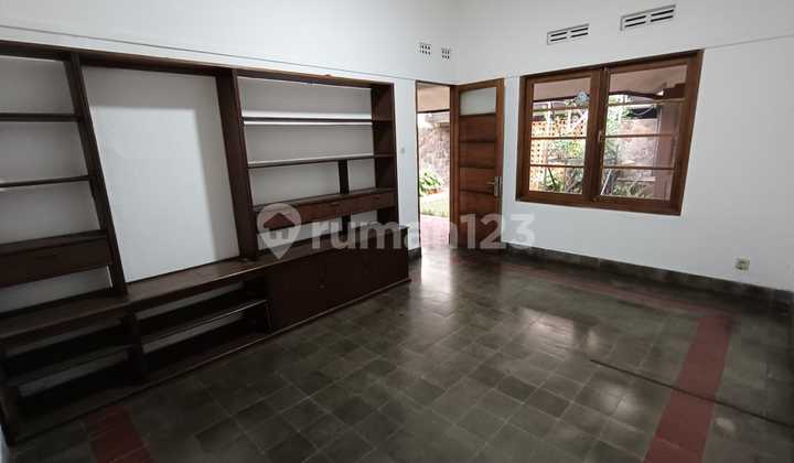 Dijual Rumah Siap pakai untuk rumah tinggal & kantor di Sayap Dago