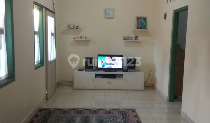 Dijual Rumah Terawat Dua Lantai Di Cigadung Dago Bandung Utara 
