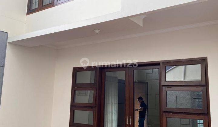 Rumah Minimalis Siap Huni di Singgasana Pradana 1