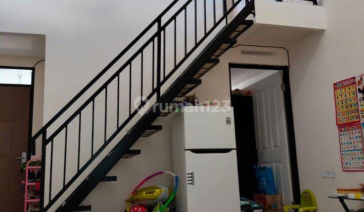 Rumah Terawat Nyaman Dan Aman di Ciwastra 1