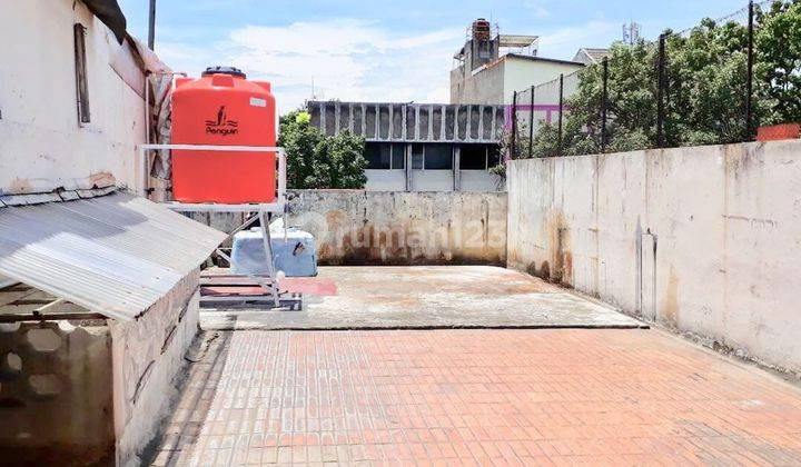 Ruko 2,5 Lantai Mainroad Terawat Nyaman Dan Aman di Karapitan 4