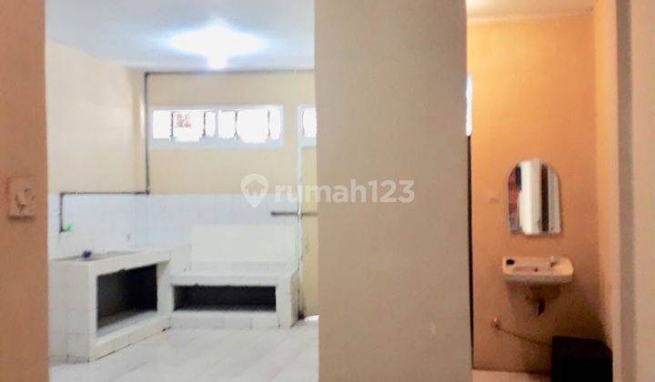 Ruko 2,5 Lantai Mainroad Terawat Nyaman Dan Aman di Karapitan 5