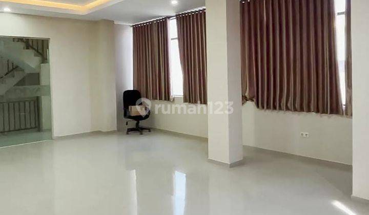 Ruko Mainroad Terawat Nyaman Dan Aman di Astana Anyar Bandung 4