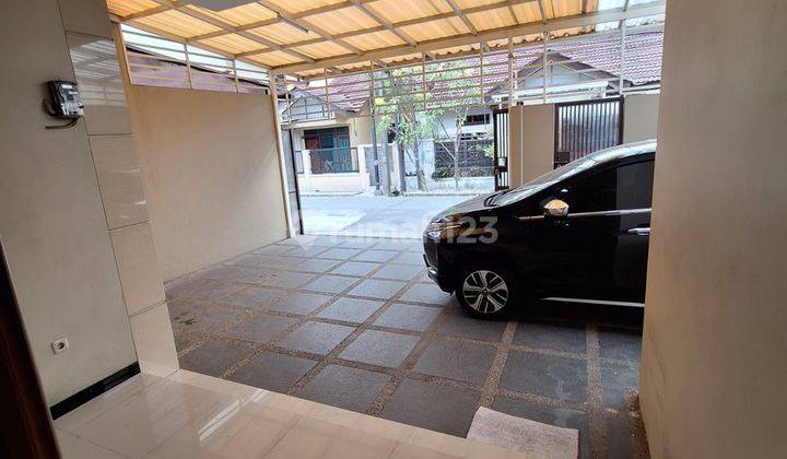 Rumah Lux Siap Huni Lokasi Sangat Bagus di Taman Holis Indah 1  2