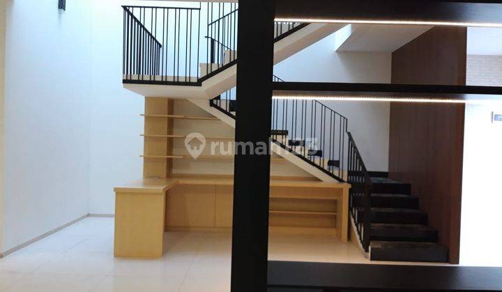 Jual Rumah Baru Minimalis Baru di Singgasana Pradana, Bandung 1