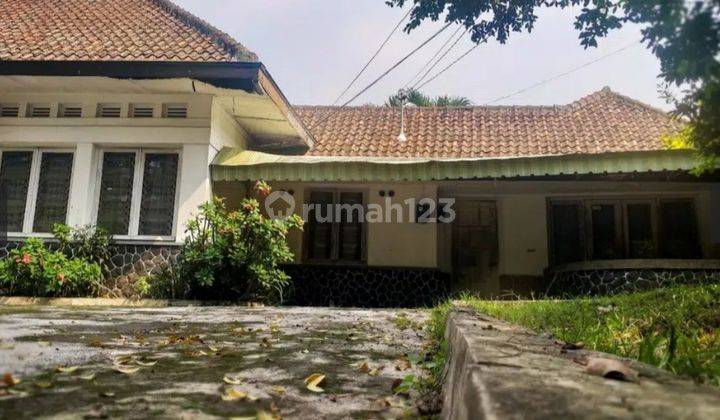 Dijual Rumah Klasik Strategis Sayap Pasteur Dekat Jalan Cipaganti Bandung Utara 1