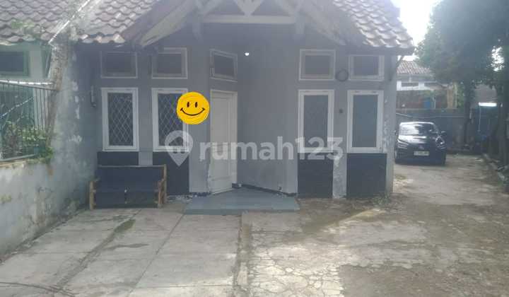 1.5-Story House in Cingised, Cisaranten Endah, Arcamanik