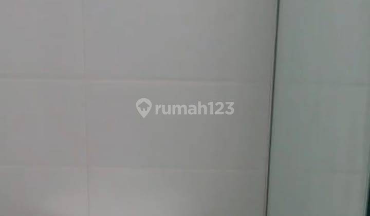 Disewakan Rumah Mewah 2 Lantai Fullfurnish Di Setramurni 2