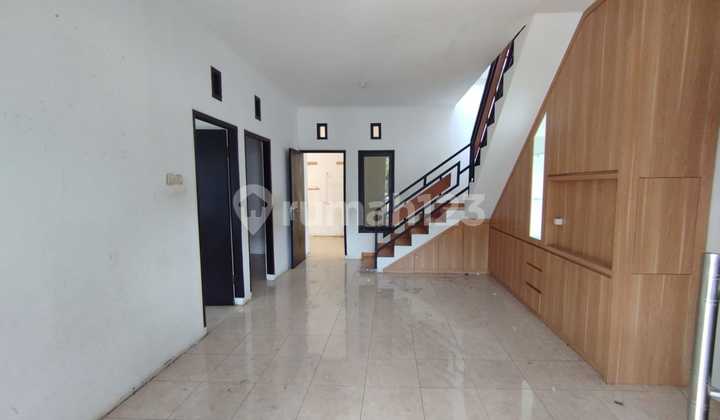 Rumah Luxury Siap Huni di Sariwangi dengan View Kota Cimahi dan Bandung